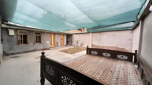 2-room apartment on Farobi street, Chorsu