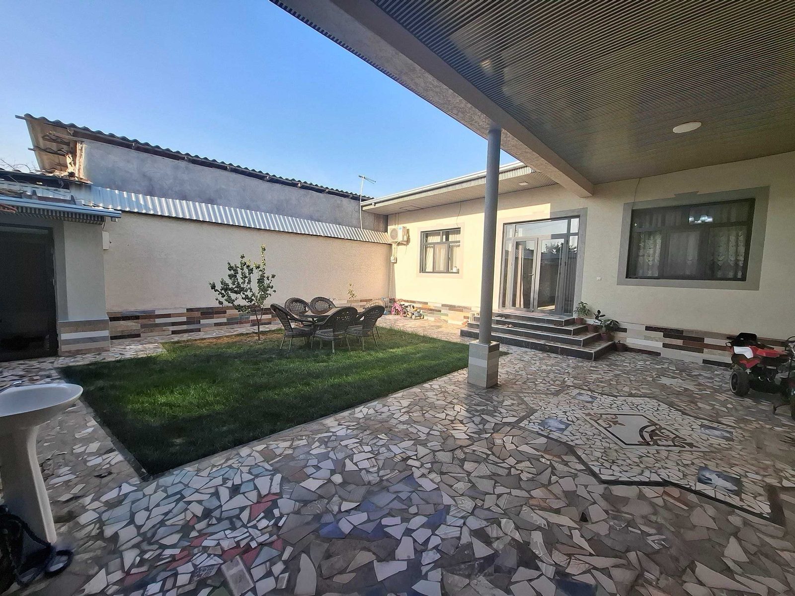 5-xonali uy, 110 m², Toshkent, Bektemir tumani, sotuvga