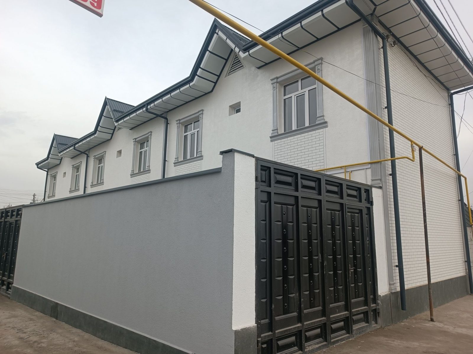 3-комнатный коттедж, 80 м², Ташкент, Сергелийский район, на продажу