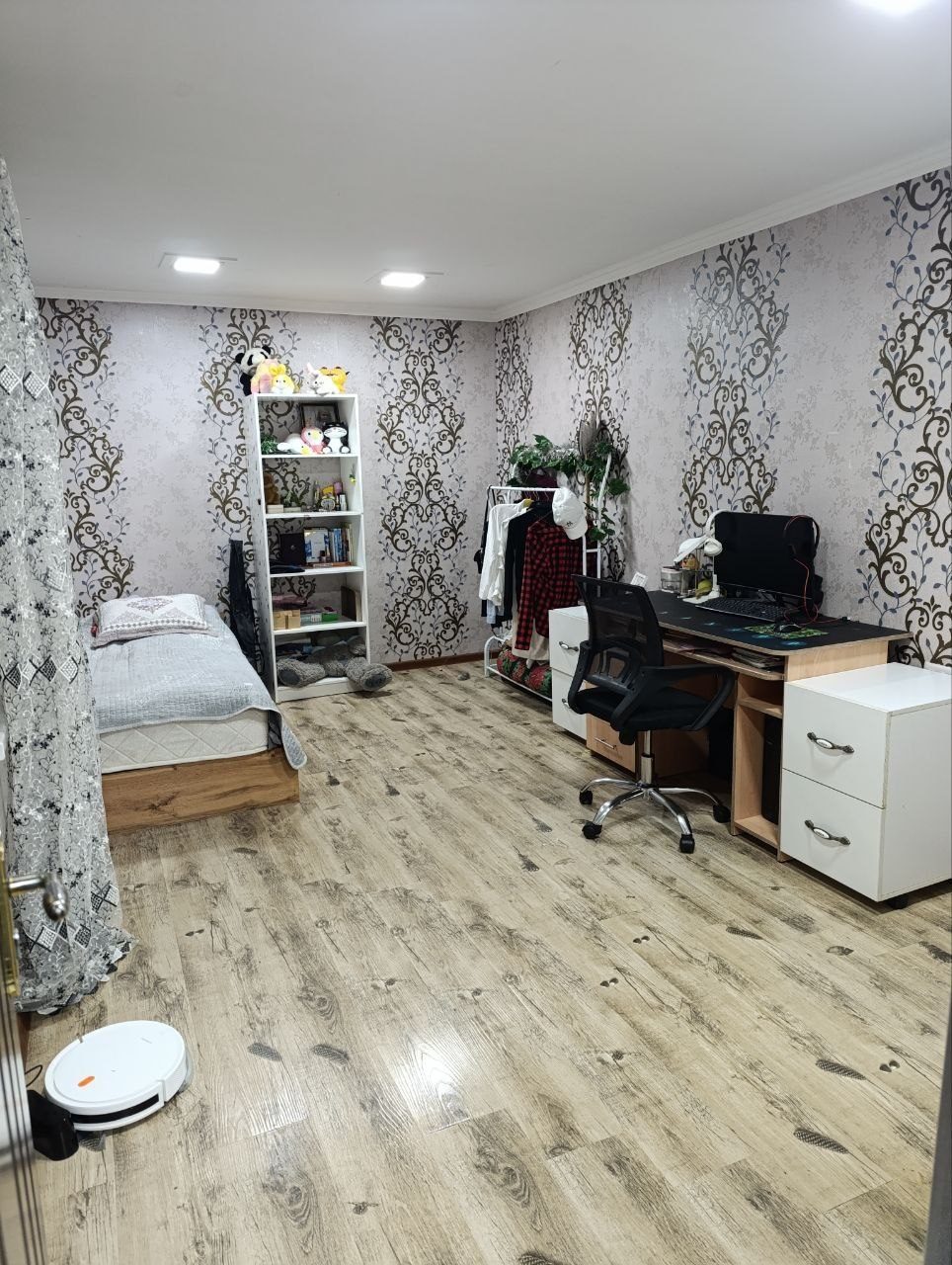 3-комнатный дом, 2400 м², Ташкент, Сергелийский район, на продажу