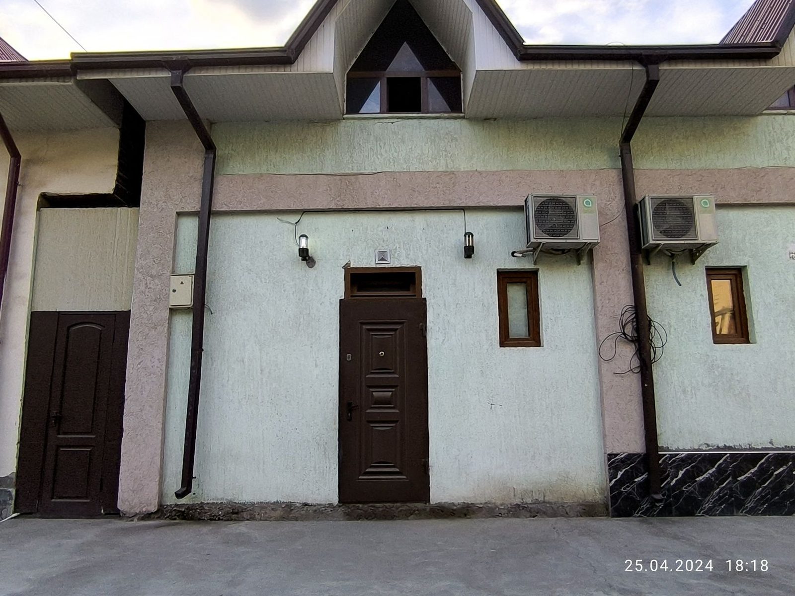 5-xonali uy, 100 m², Toshkent, Mirzo Ulug‘bek tumani, sotuvga