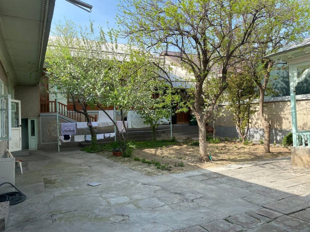 8-xonali uy, 200 m², Toshkent, Yakkasaroy tumani, sotuvga
