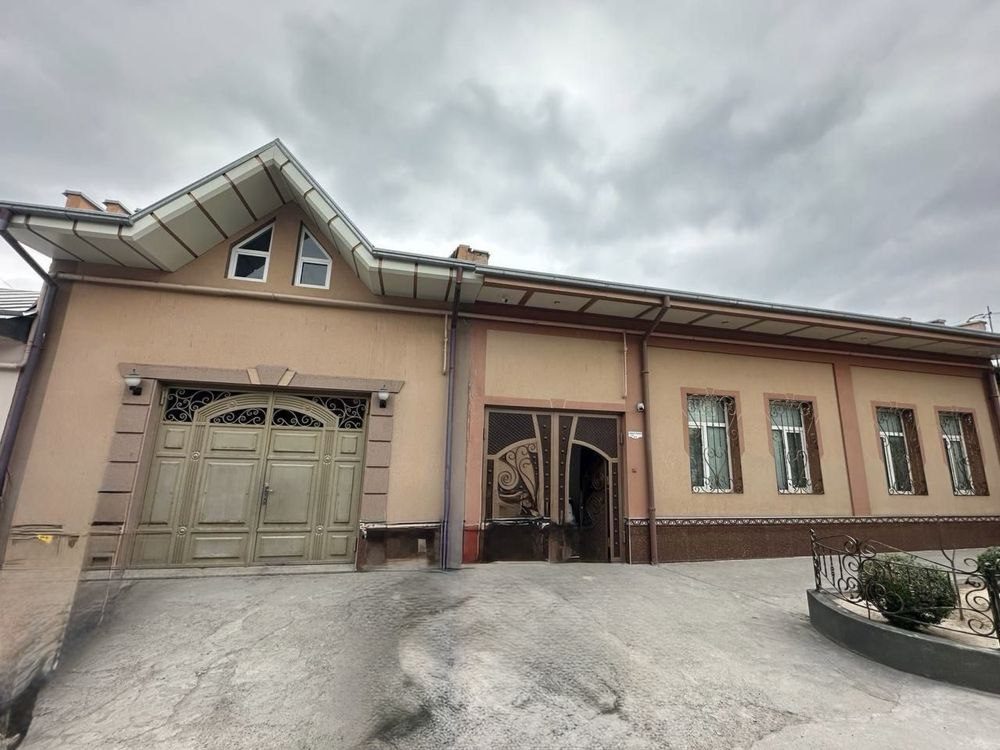 10-xonali uy, 200 m², Toshkent, Yakkasaroy tumani, sotuvga