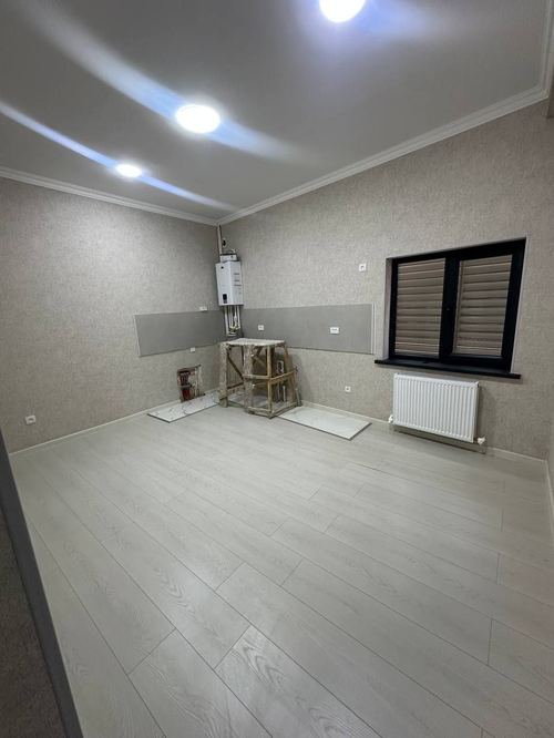For sale 3-room house. M.Ashrafi, Baysunskaya street, bathroom, bath, toilet inside
