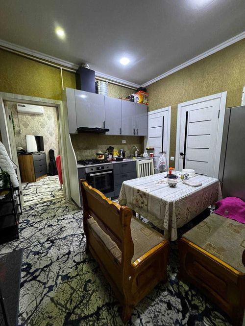 2-room cottage. M. Ashrafi mahalla, Khotirchi street. 50m2. Renovated. Furnished.