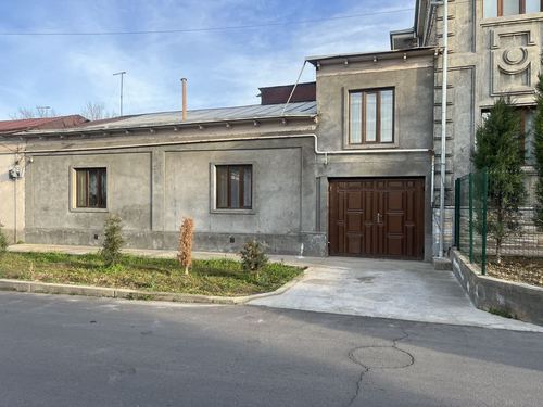 House for sale 4.2 sotok in Uchtepa, Khondamir