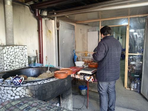 Plot with a house and cafe in Karasaray, half cafe, half house, separate entrance