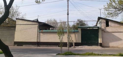 House with yard for sale, Almazar district, Aloka.