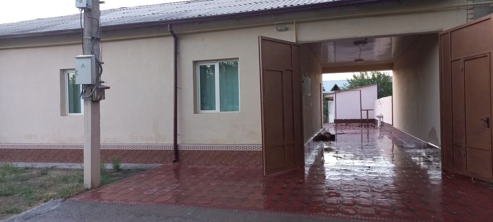 5-xonali uy, 1000 m², Toshkent, Bektemir tumani, sotuvga