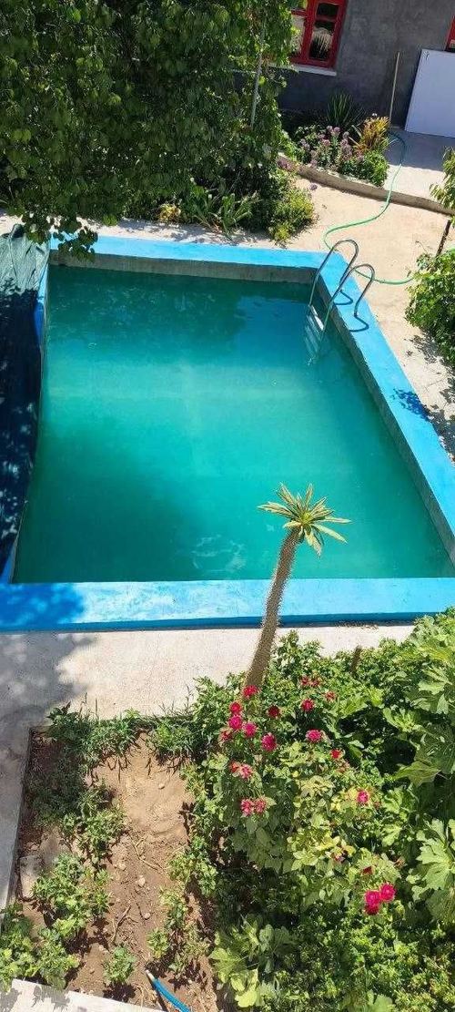 For sale: 4.5 sotok land plot in Yashnabad district. M. Ashrafiy