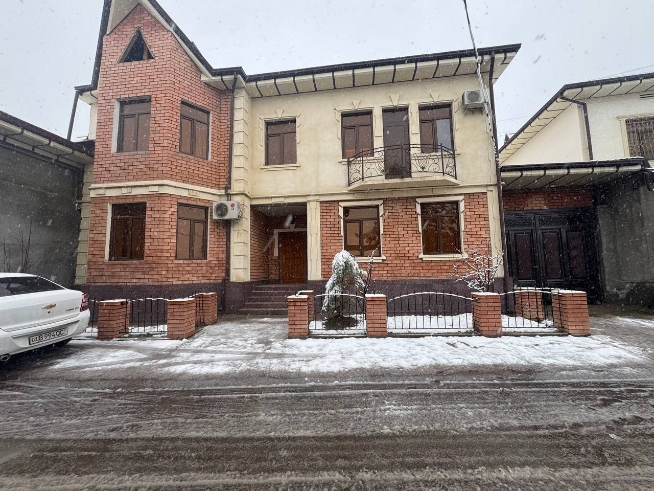 6-room house, 230 m², Tashkent, Mirzo Ulugbek District, for sale
