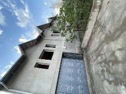 10-room house, 6 m², Tashkent, Sergeli District, for sale