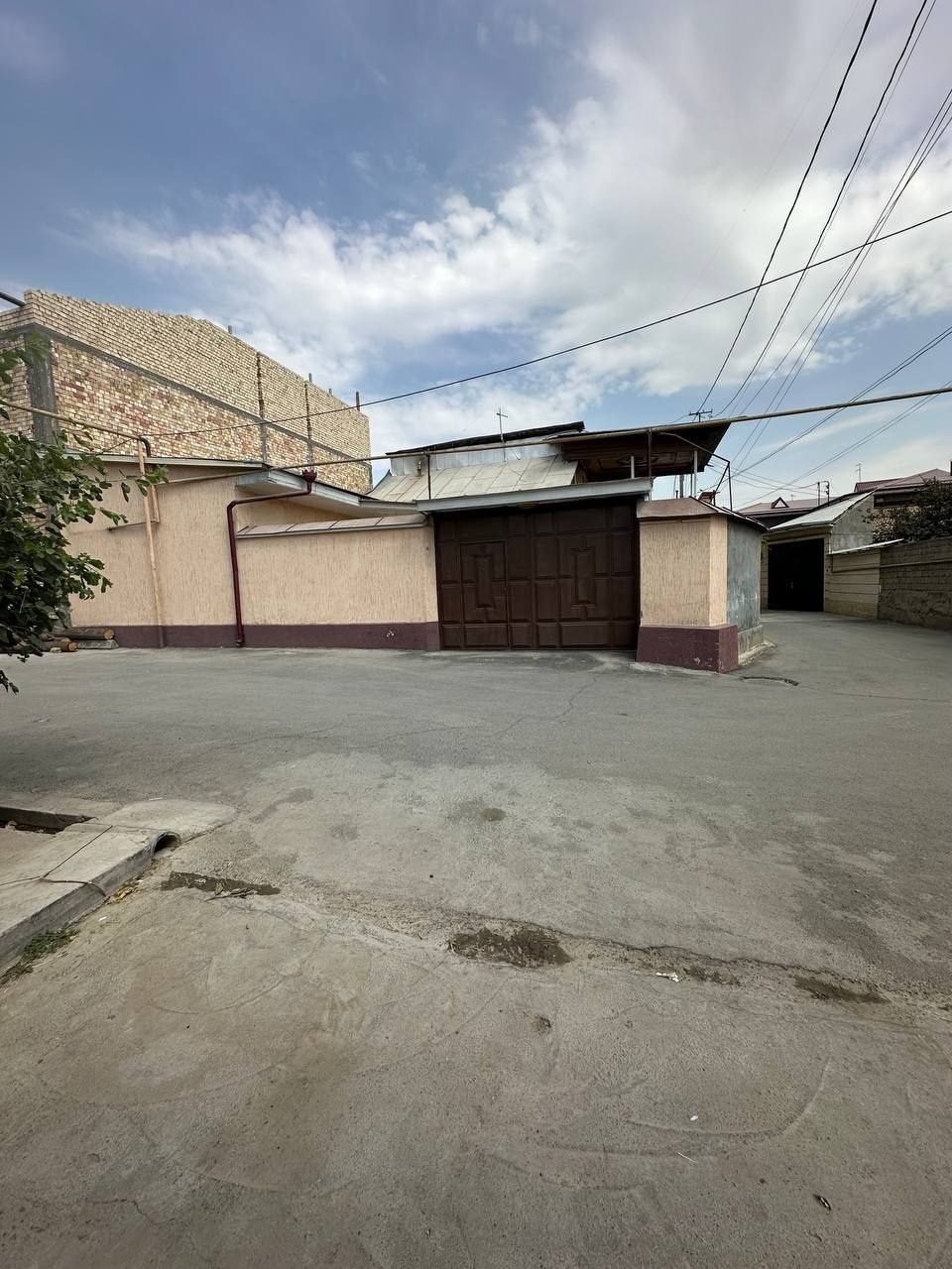 8-комнатный дом, 400 м², Ташкент, Учтепинский район, на продажу