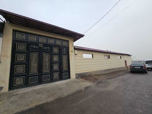 Yashnabad district. Olmoz mahalla. Cozy 4-room house for sale on 3 sotok.