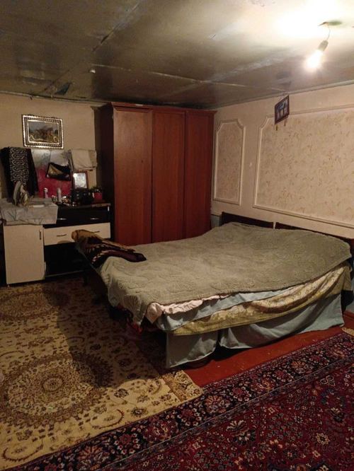 Urgent sale: House in Yangiabad, 4.5 sotok, roadside