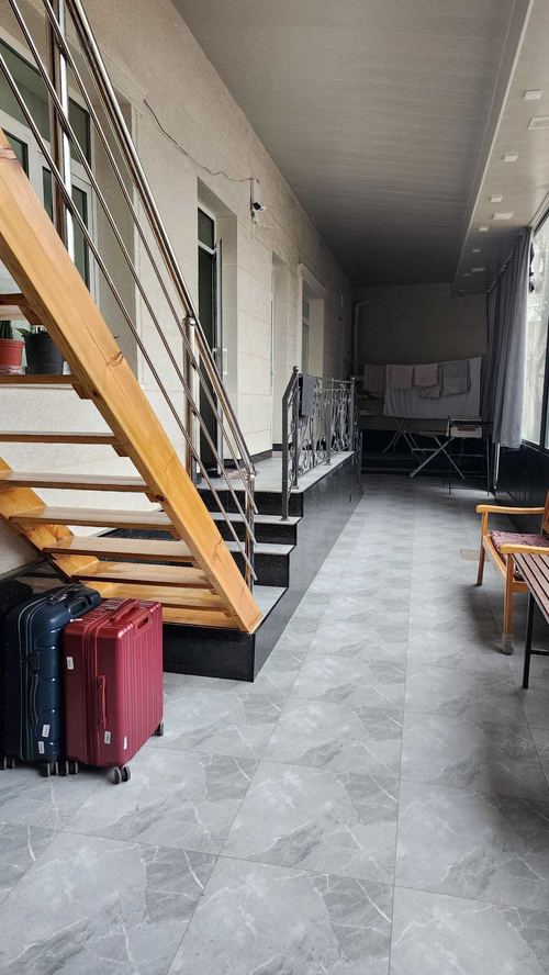 For sale or exchange: 3.3 sotok house with hotel business