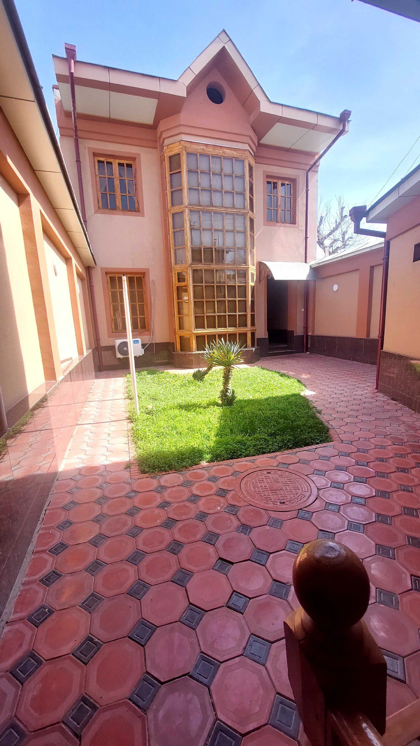 8-xonali uy, 570 m², Toshkent, Olmazor tumani, sotuvga