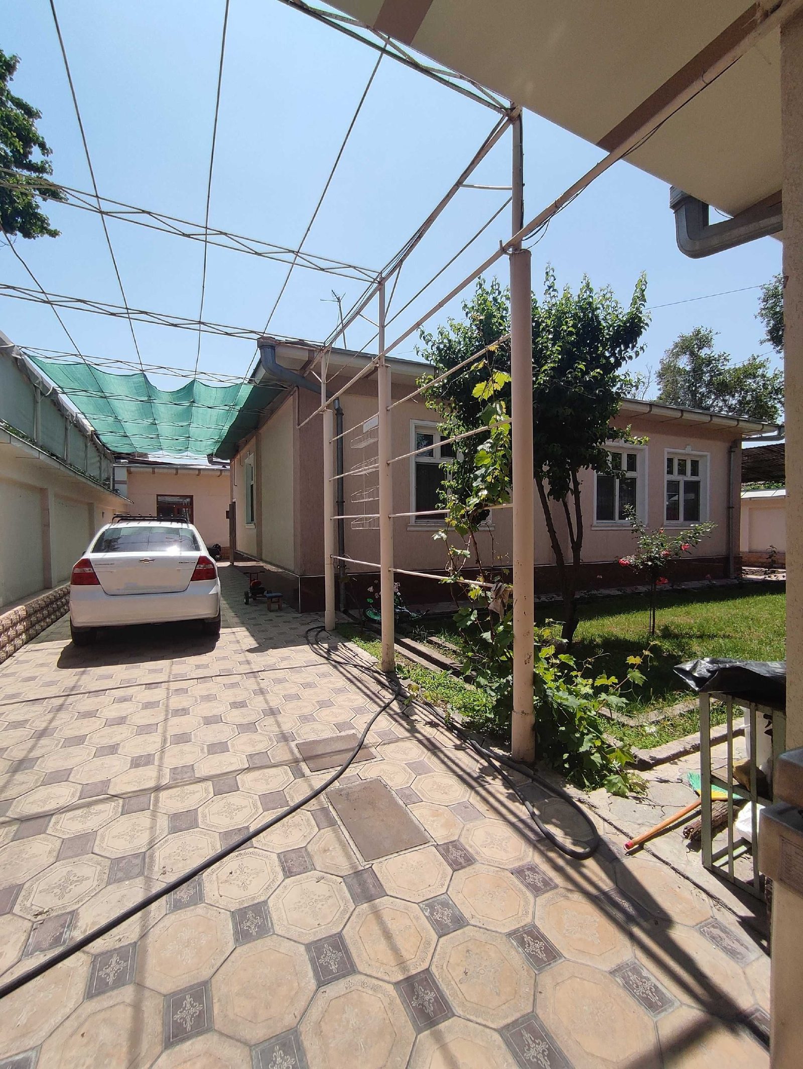 6-xonali uy, 400 m², Toshkent, Sergeli tumani, sotuvga
