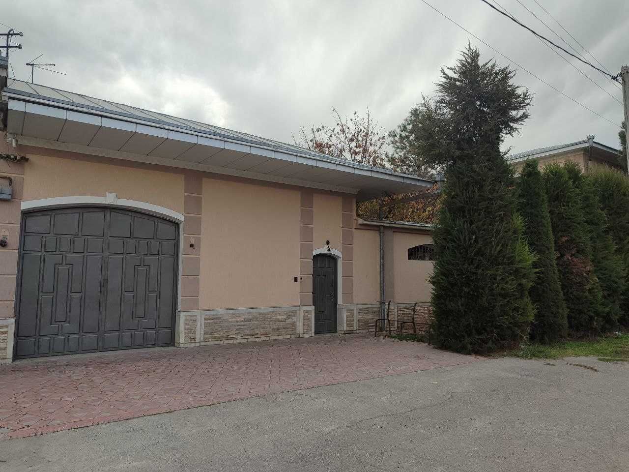 10-xonali uy, 250 m², Toshkent, Sergeli tumani, sotuvga