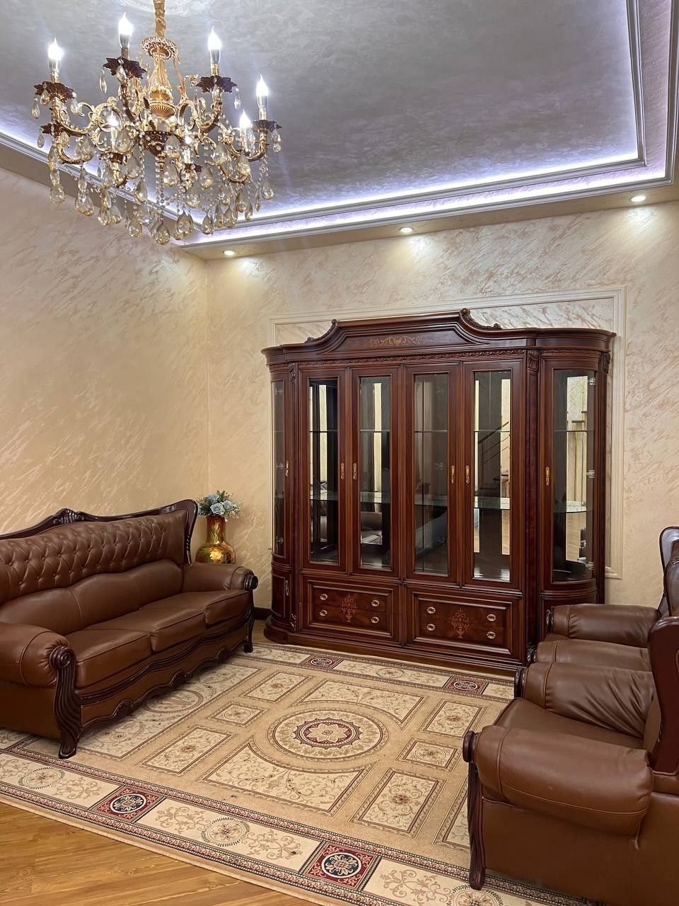 5-комнатный дом, 370 м², Ташкент, Чиланзарский район, на продажу