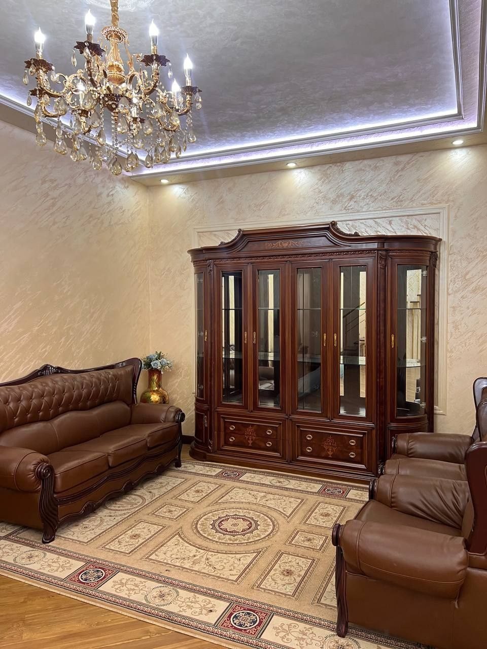 4-комнатный дом, 500 м², Ташкент, Чиланзарский район, на продажу