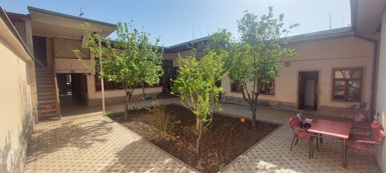 9-комнатный дом, 370 м², Ташкент, Чиланзарский район, на продажу
