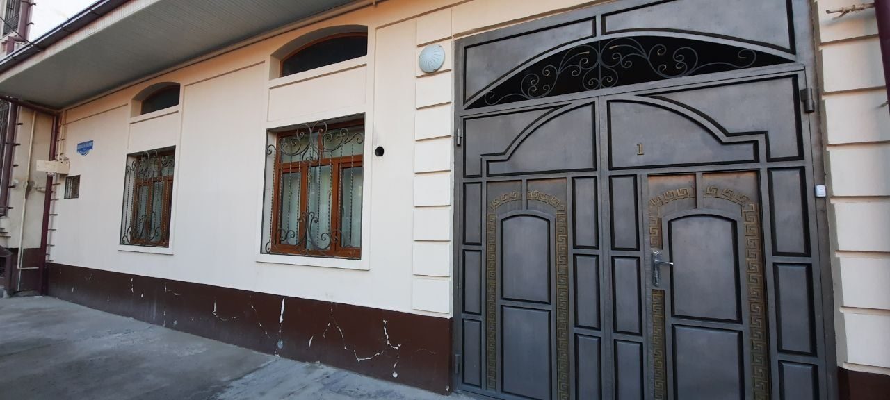6-комнатный дом, 240 м², Ташкент, Яккасарайский район, на продажу