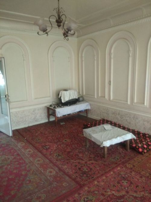 Urgent courtyard for sale