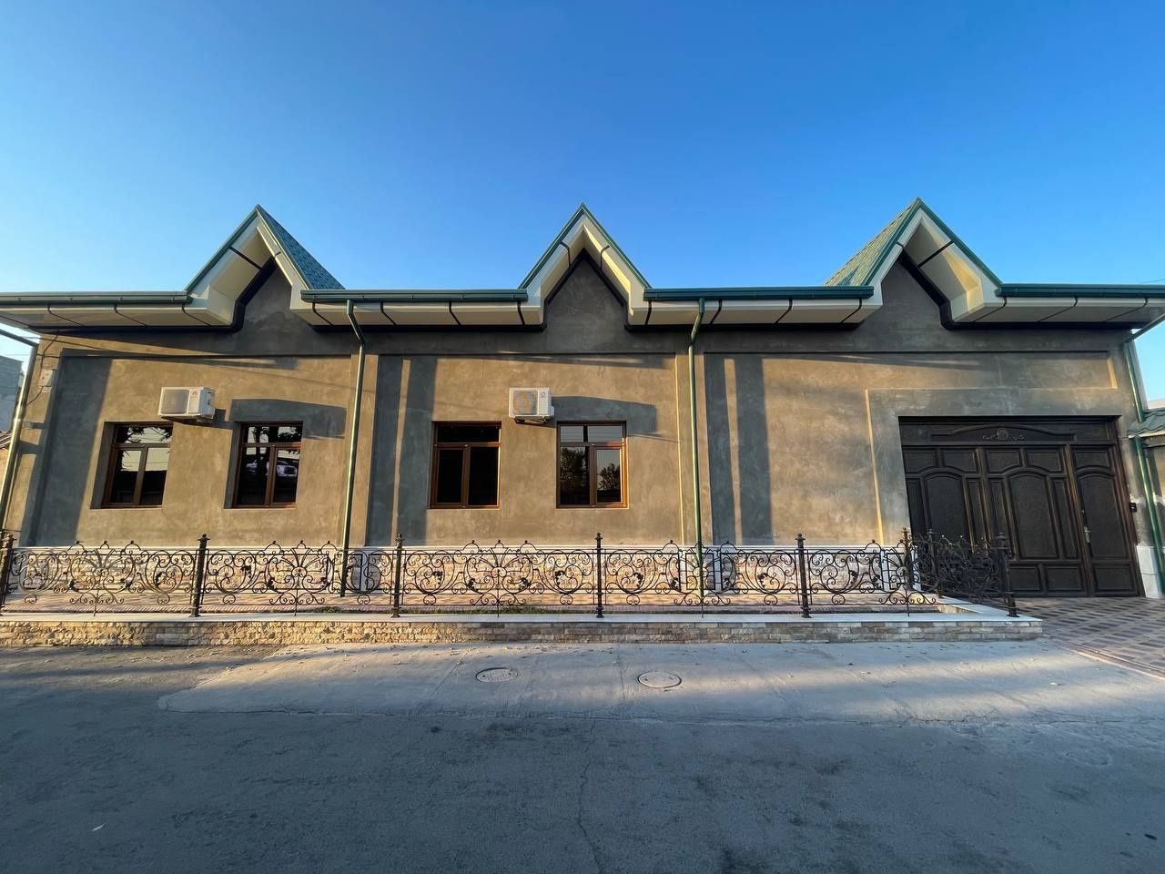 8-комнатный дом, 921 м², Ташкент, Яшнабадский район, на продажу