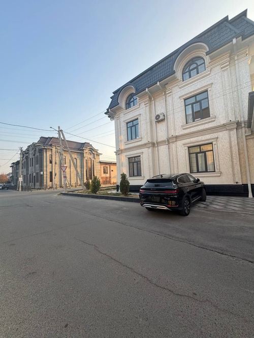 URGENT!!! For sale: Khuvaydo mahalla, 1.8 sotok, corner plot, 6 rooms, 4th floor
