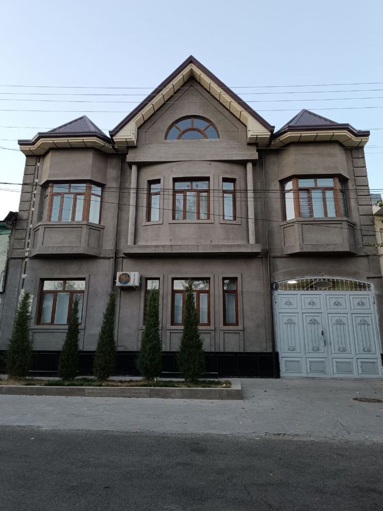 8-xonali uy, 400 m², Toshkent, Olmazor tumani, sotuvga