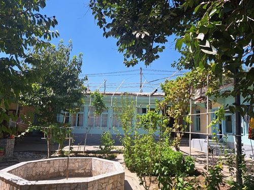 Urgent sale of a plot of land on Farobiy Allon Tor street
