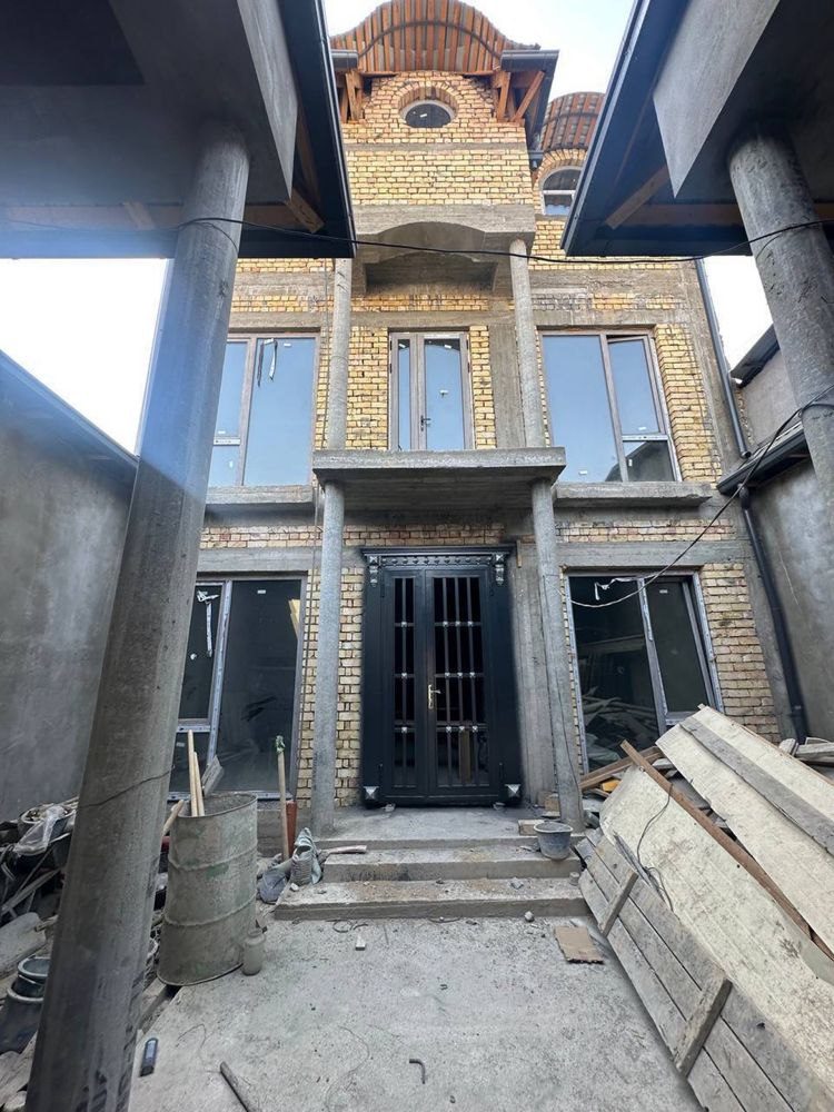 5-xonali uy, 450 m², Toshkent, Mirzo Ulug‘bek tumani, sotuvga