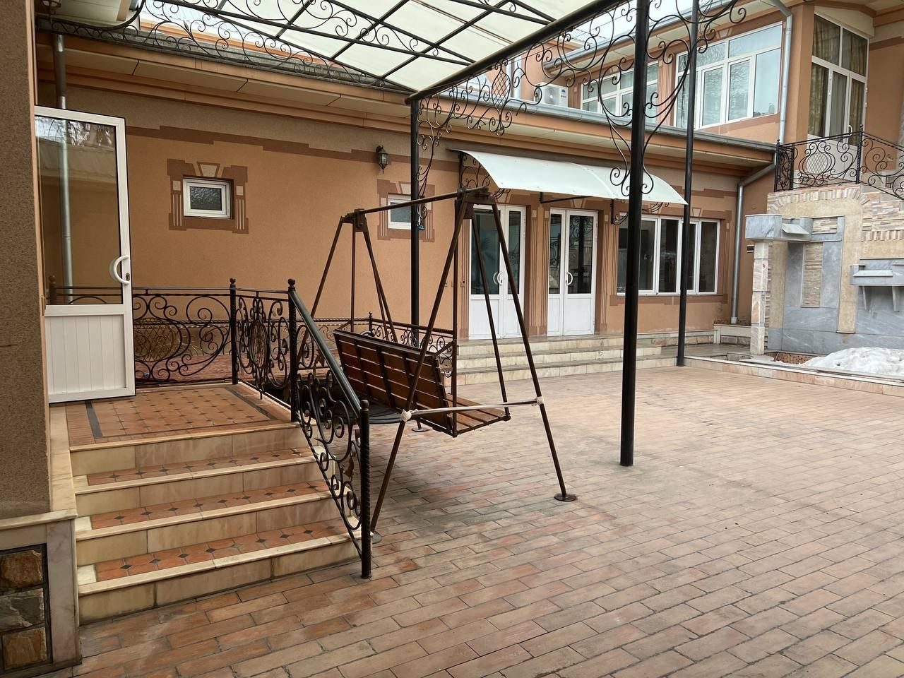 8-xonali uy, 466 m², Toshkent, Mirzo Ulug‘bek tumani, sotuvga