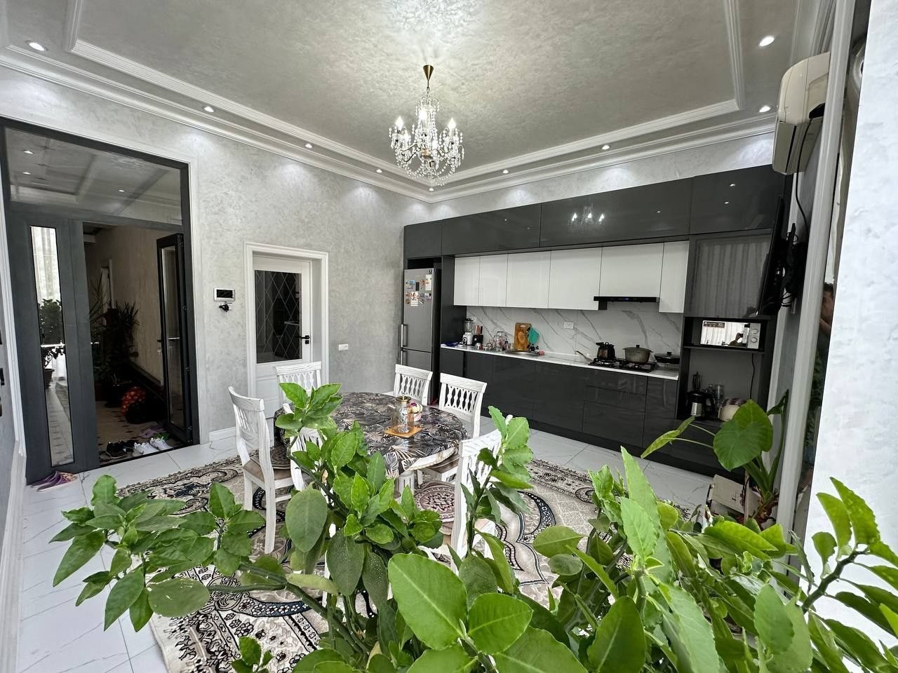 6-xonali uy, 245 m², Toshkent, Mirzo Ulug‘bek tumani, sotuvga