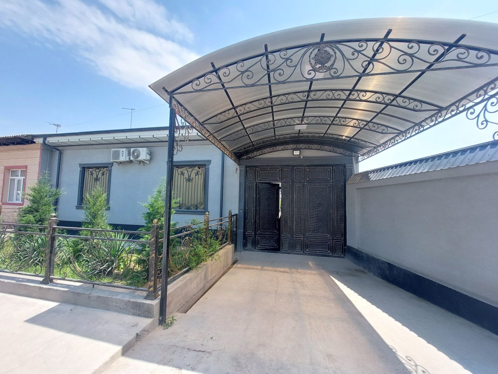 9-room house, 1100 m², Tashkent, Sergeli District, for sale