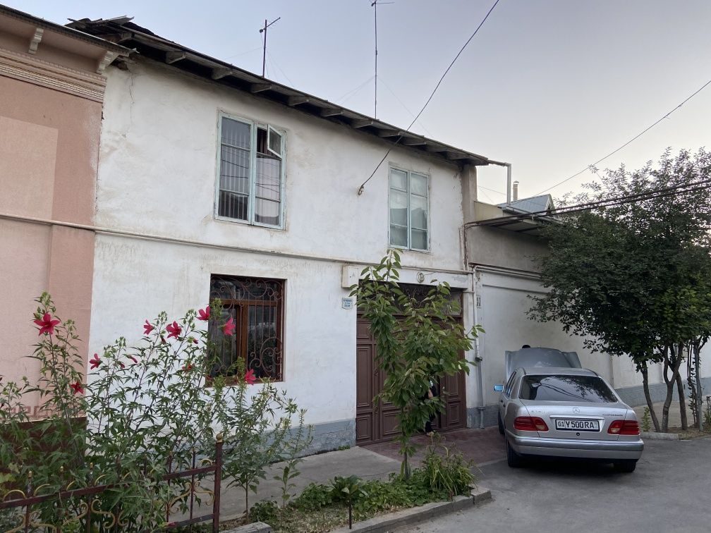 10-room cottage, 5.84 m², Tashkent, Chilanzar District, for sale