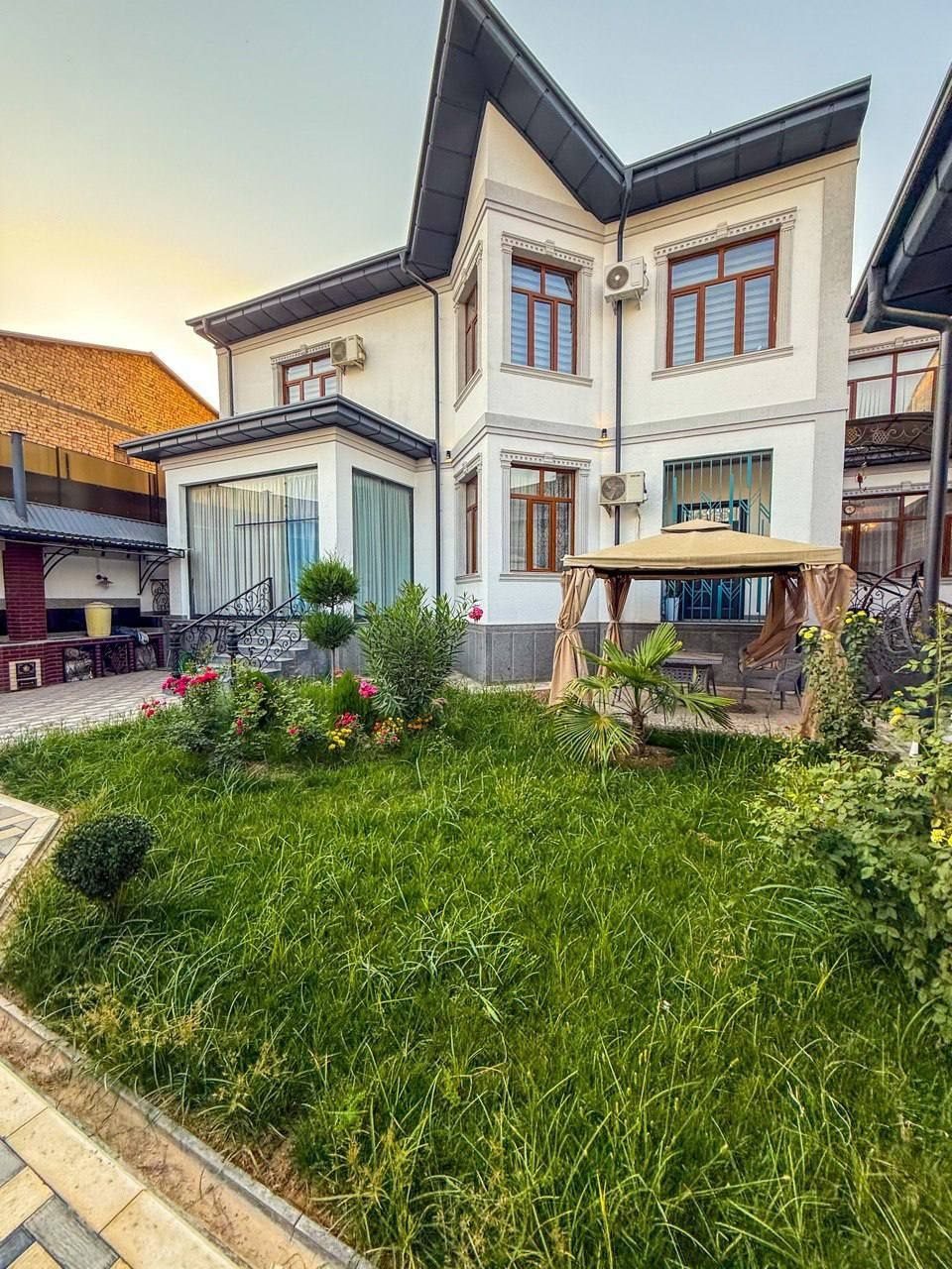 6-xonali uy, 350 m², Toshkent, Mirzo Ulug‘bek tumani, sotuvga