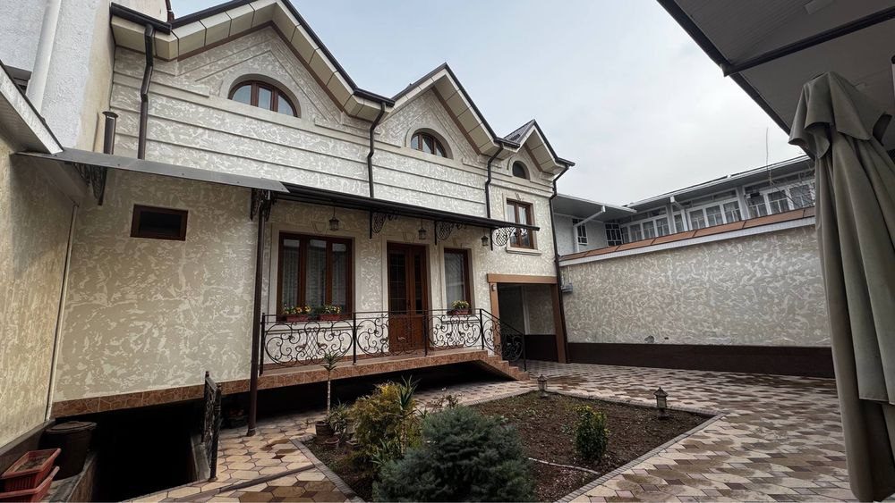 8-xonali uy, 180 m², Toshkent, Yakkasaroy tumani, sotuvga