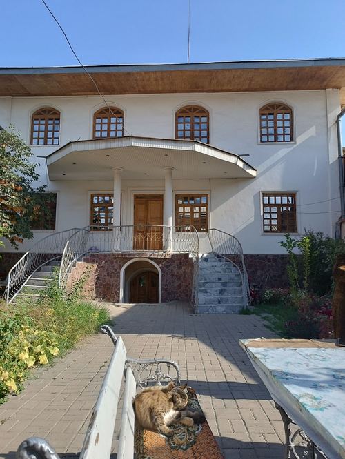 For sale: 6 sotok land plot with 8 rooms in Shumilovskiy gorodok
