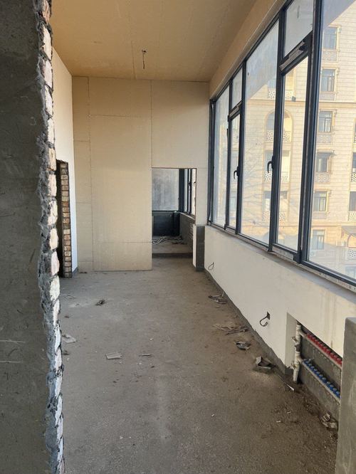 Building for sale urgently