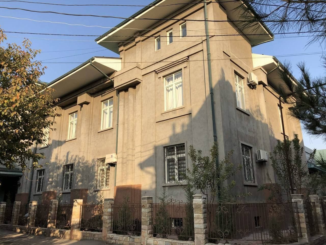 12-xonali uy, 450 m², Toshkent, Olmazor tumani, sotuvga