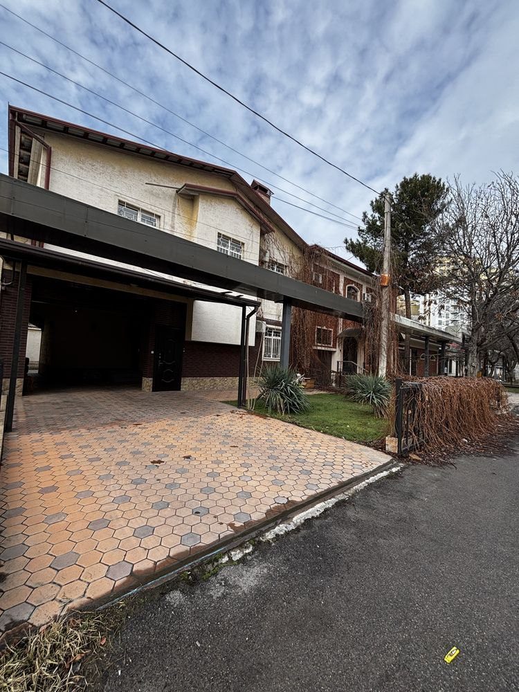 6-xonali uy, 200 m², Toshkent, Mirzo Ulug‘bek tumani, sotuvga