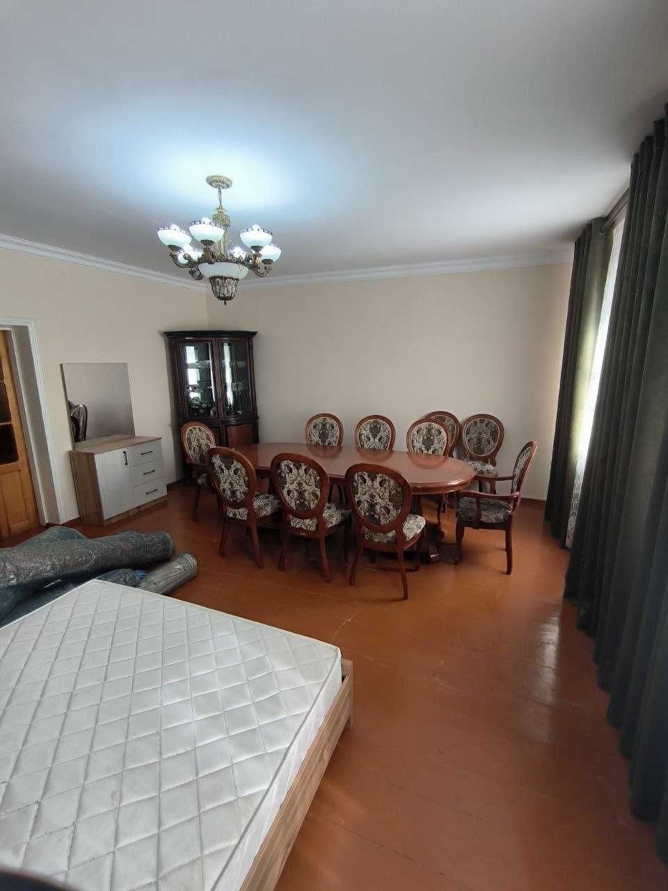 5-xonali uy, 110 m², Toshkent, Mirzo Ulug‘bek tumani, sotuvga