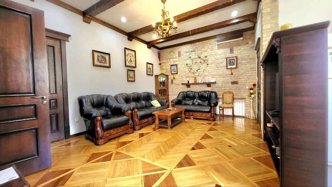 6-xonali uy, 480 m², Toshkent, Mirzo Ulug‘bek tumani, sotuvga