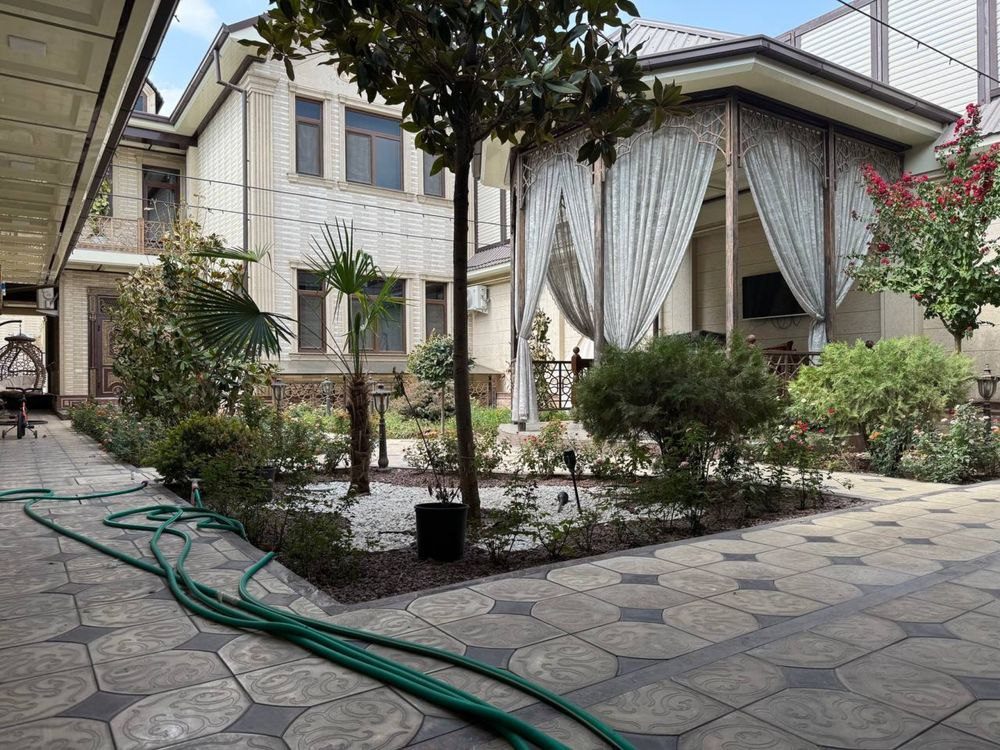 7-комнатный дом, 350 м², Ташкент, Сергелийский район, на продажу