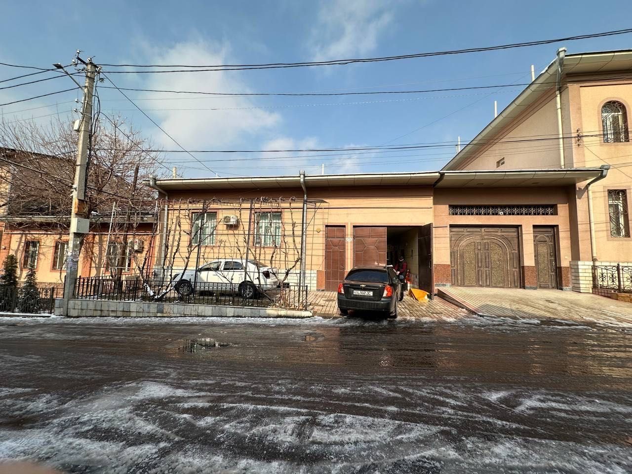 11-комнатный дом, 585 м², Ташкент, Юнусабадский район, на продажу