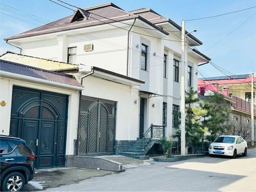 GOLDEN SQUARE! Unique house for sale in an elite mahalla in the center!