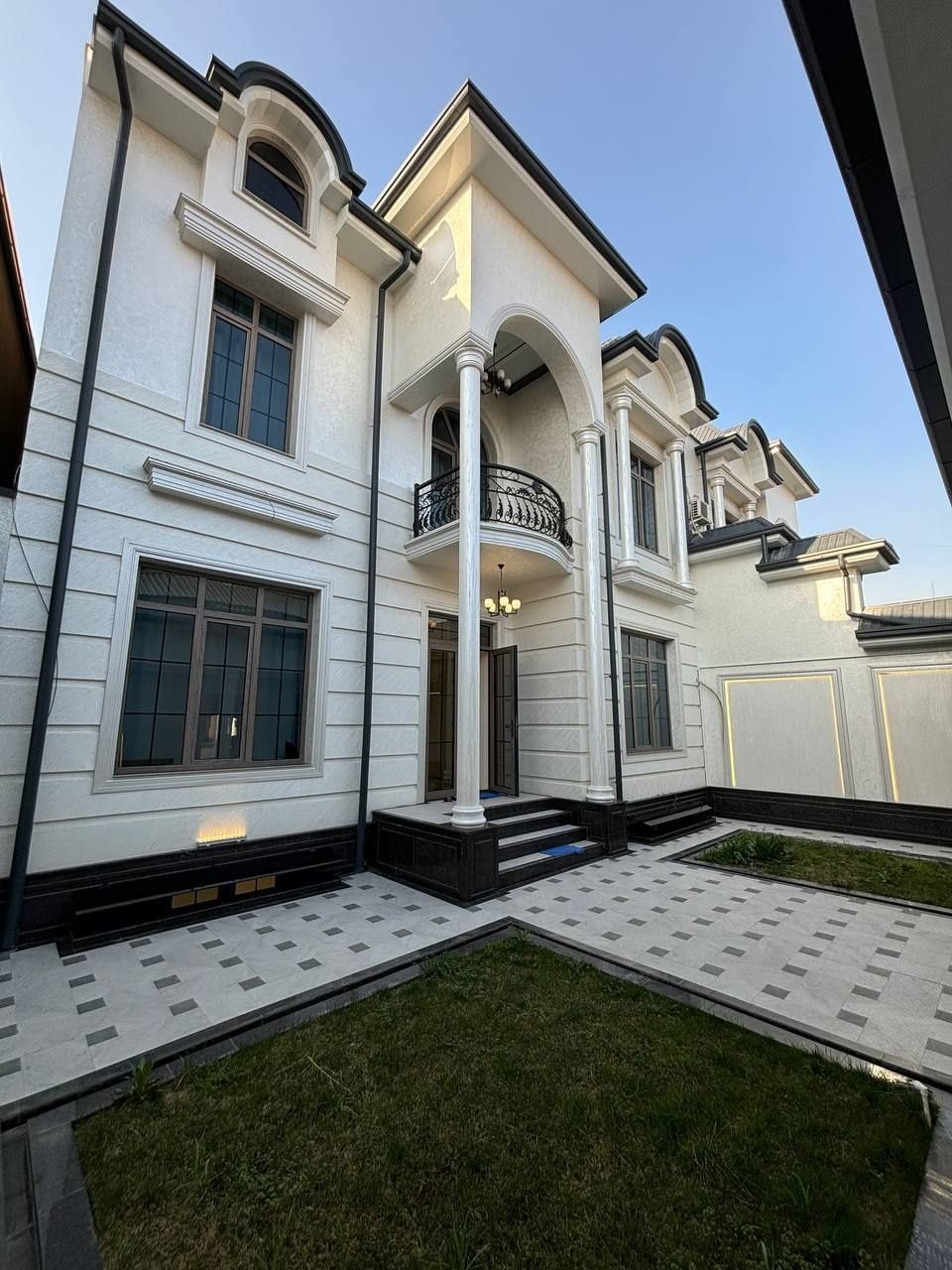 6-xonali uy, 250 m², Toshkent, Mirzo Ulug‘bek tumani, sotuvga