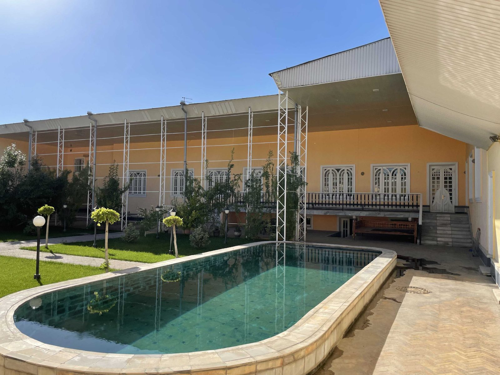 8-xonali uy, 1000 m², Toshkent, Sergeli tumani, sotuvga